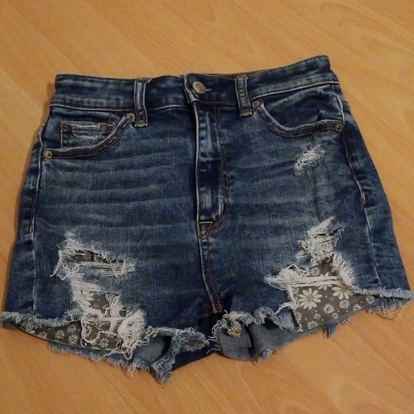 American Eagle Outfitters Pants - BNWOT AEO High Rise Shortie Distressed shorts S 0